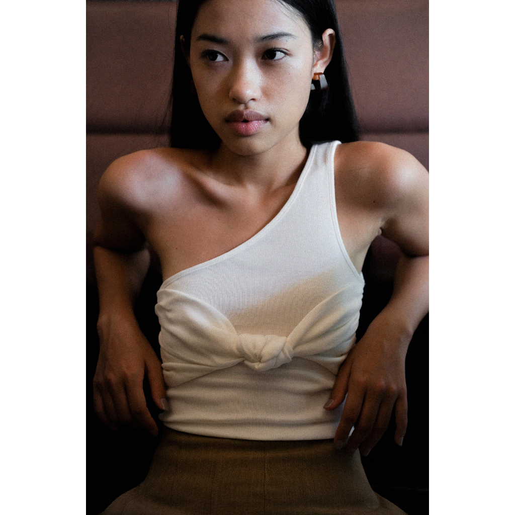/ou'ba:d/ - ÁO THUN TRẮNG NƠ NGỰC sọc ẩn, form ôm người basic nữ, chất vải mềm mại không nhăn S/M/L/XL