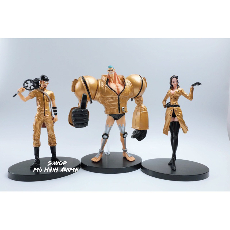 Set 9 Thành viên băng Mũ rơm có chân đế