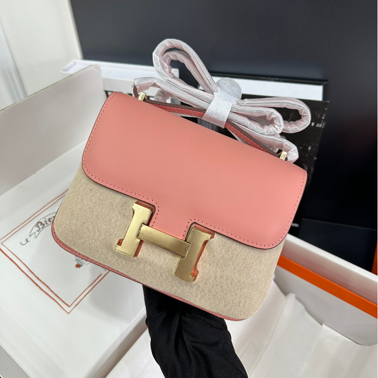 Túi Xách Nữ 𝐂𝐡𝐮̛̃ 𝐇 𝐂𝐚𝐨 𝐜𝐚̂́𝐩 𝐍𝐡𝐞̣ 𝐍𝐡𝐚̀𝐧𝐠 ~ 𝐒𝐚𝐧𝐠 𝐂𝐡𝐚̉𝐧𝐡 ~ 𝐓𝐡𝐨̛̀𝐢 𝐓𝐡𝐮̛𝐨̛̣𝐧𝐠 L01086a LAROSE