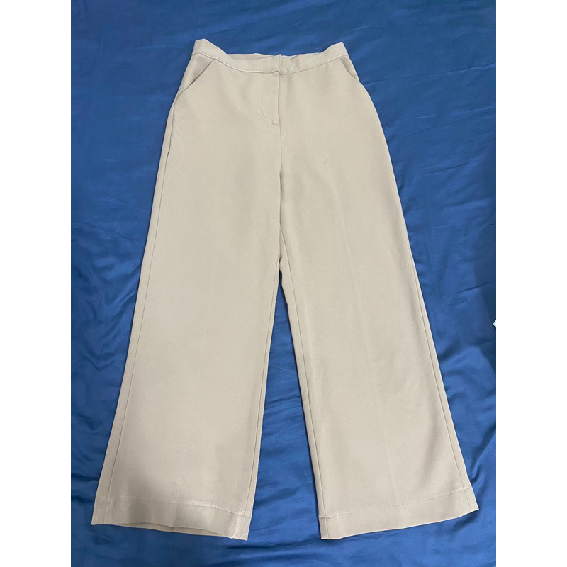 quần Dottie size L fit dưới  54kg ( shop có pass libe kido nakedbyV)