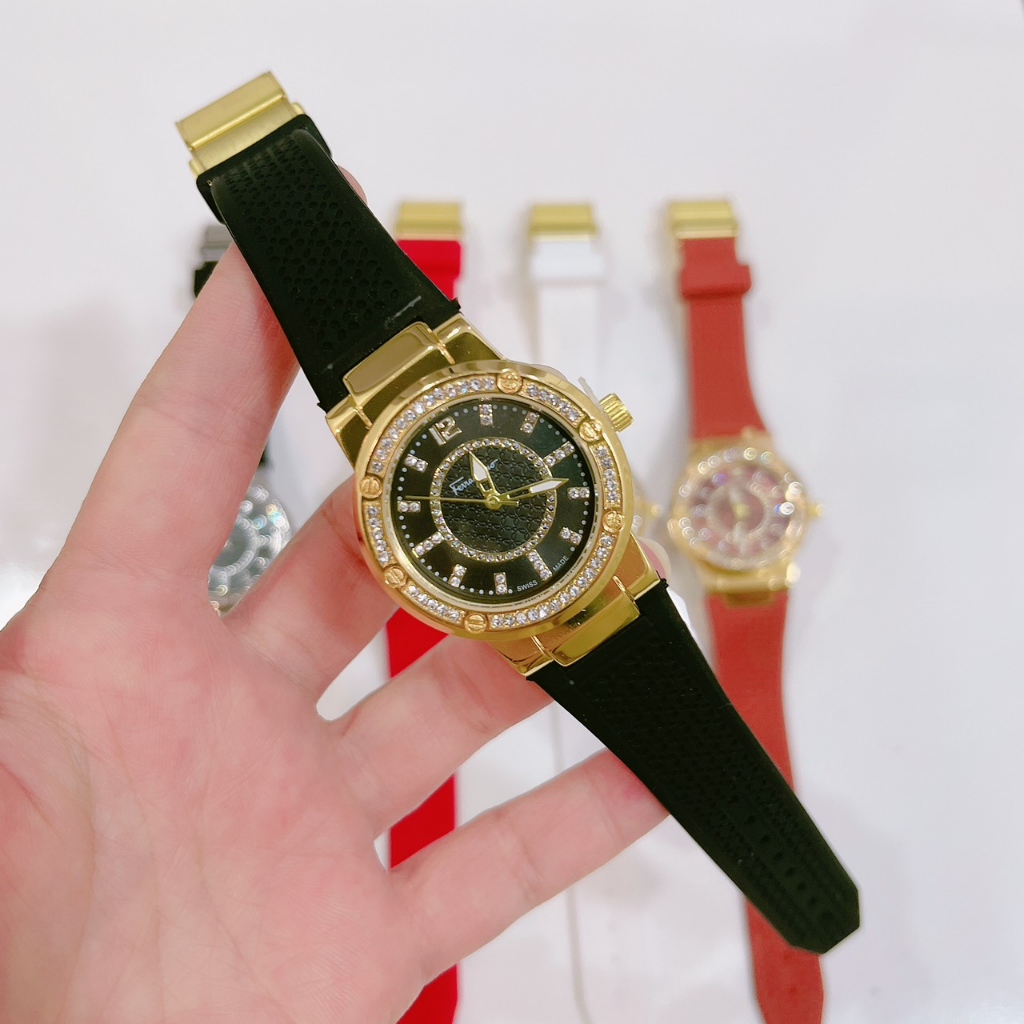 Đồng Hồ Nữ Ferragamo, size32mm viền đính đá, Dây silicon dẻo,máy pin, bảo hàng 6 tháng, trẻ trung dành cho nữ.