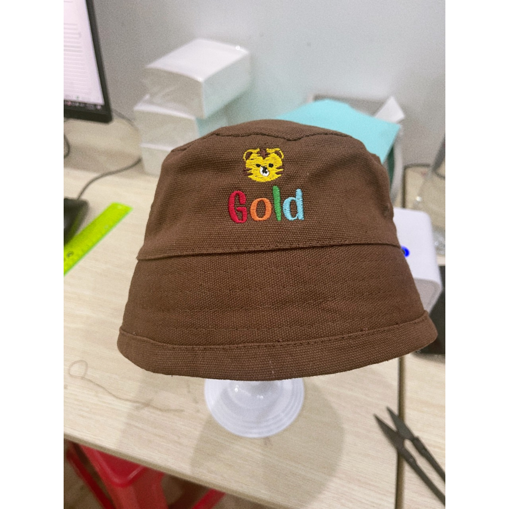 Mũ Bucket thêu Hình và Tên nhiều màu phong cách Hàn Quốc cho bé. Nón Bucket cho bé đi học đi chơi