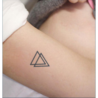 Hình xăm dán tattoo cao cấp tam giác bí ẩn 10x6cm