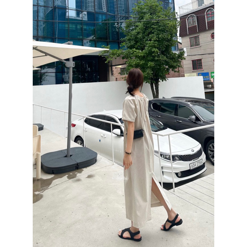 𝐉𝐨𝐧𝐚 𝐝𝐫𝐞𝐬𝐬 - Đầm Xuông Linen Nhún Vai