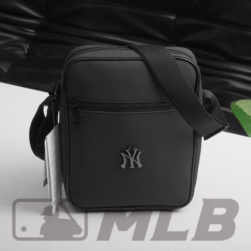 Túi Đeo Chéo Nam Nữ MLB NY MEN Bag Shoulder Cao Cấp Túi MLB Da Si Chống Nước Hai Ngăn Chứa Đồ Thoải Mái Bánh Mì Store