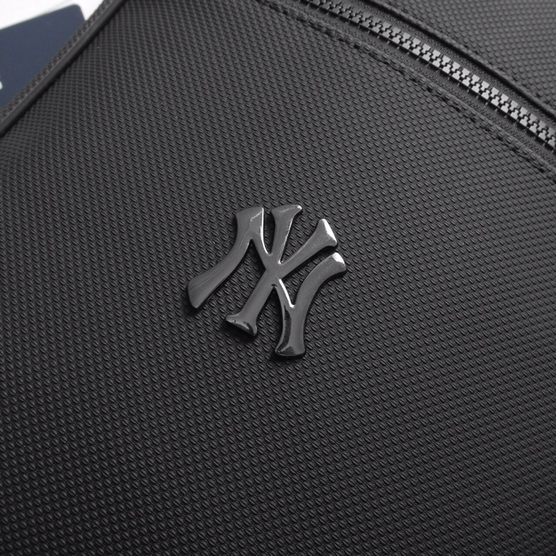 Túi Đeo Chéo Nam Nữ MLB NY MEN Bag Shoulder Cao Cấp Túi MLB Da Si Chống Nước Hai Ngăn Chứa Đồ Thoải Mái Bánh Mì Store