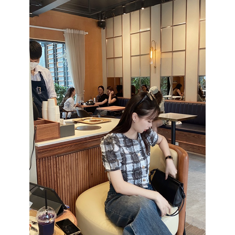 Áo linen tay bồng Layla Top