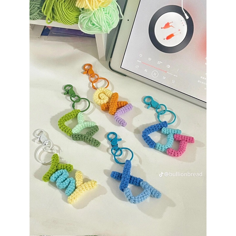 Móc khoá chữ cái tên bằng len siu xinh (1chữ cái) (theo yêu cầu)