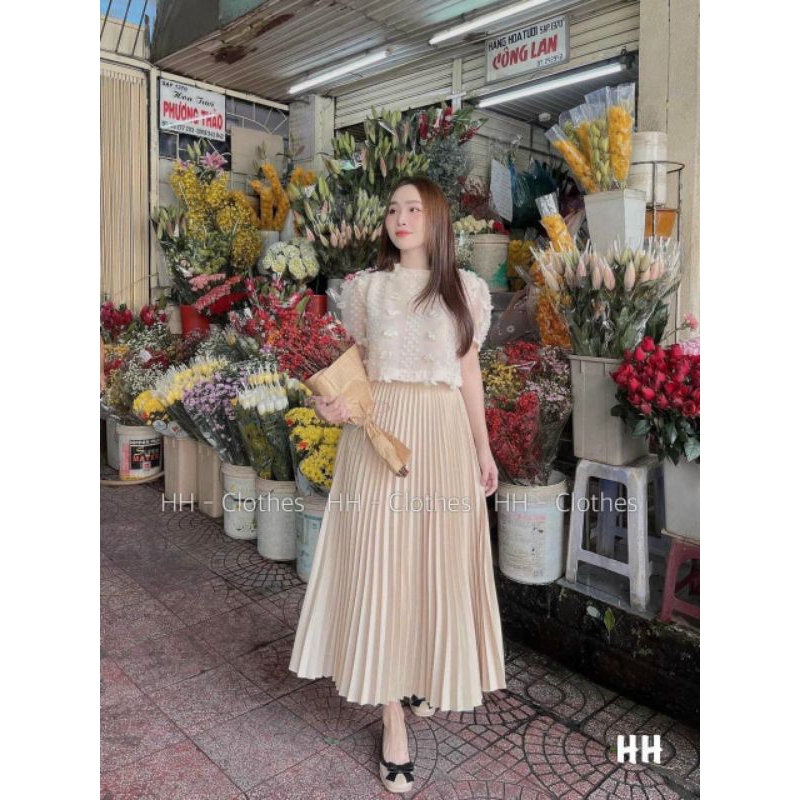 Sét tiểu thư áo ren chân váy xếp ly sang chảnh dịu dàng