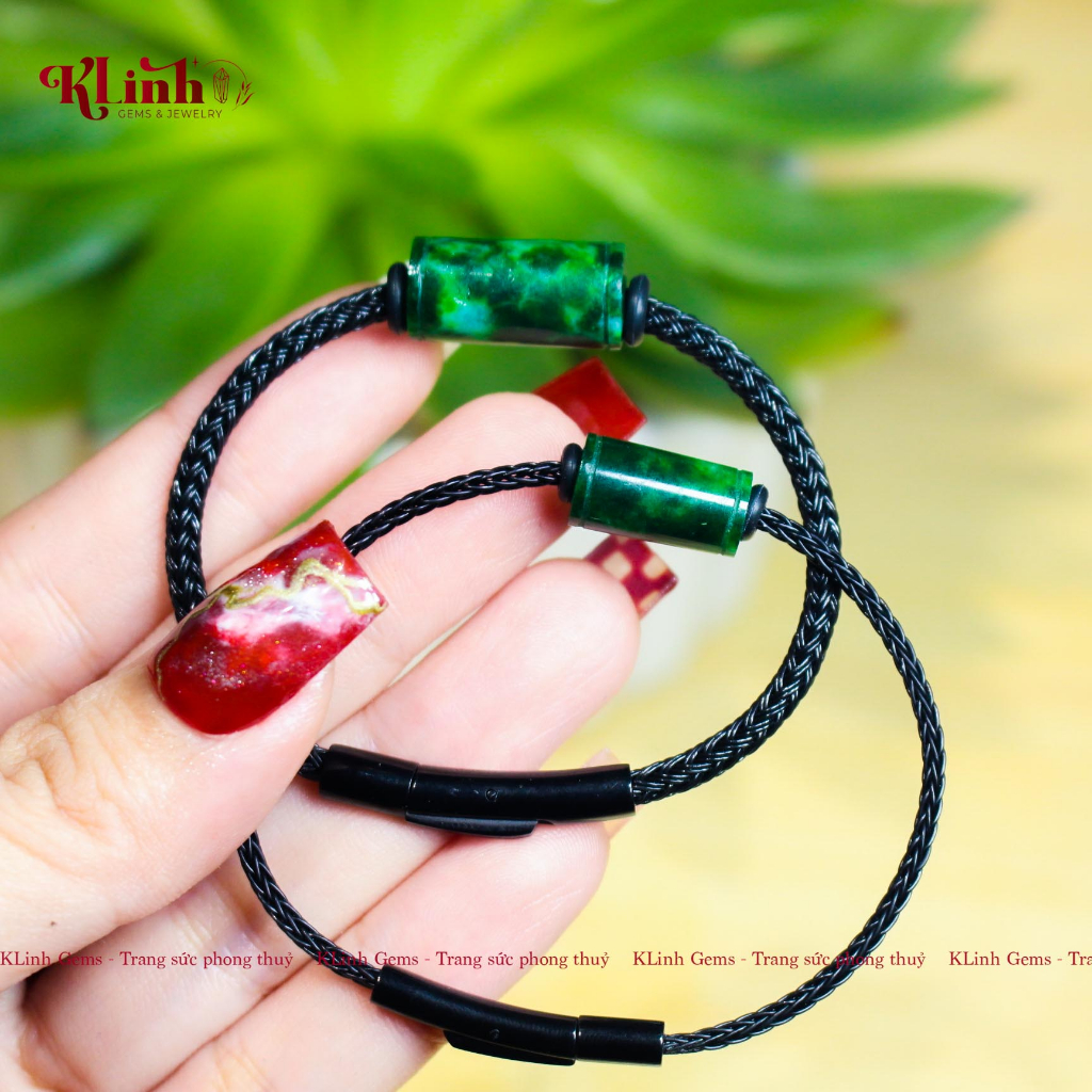 Vòng tay Lu thống 𝐍𝐠𝐨̣𝐜 𝐂𝐚̂̉𝐦 𝐓𝐡𝐚̣𝐜𝐡 𝐬𝐨̛𝐧 𝐭𝐡𝐮𝐲̉ hợp với tất cả các mệnh