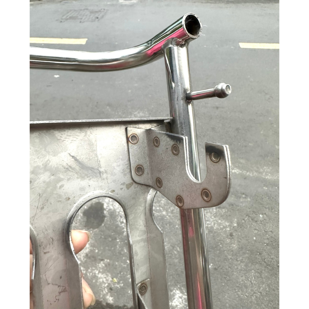 BAGA YÊN SAU CUB 81 INOX