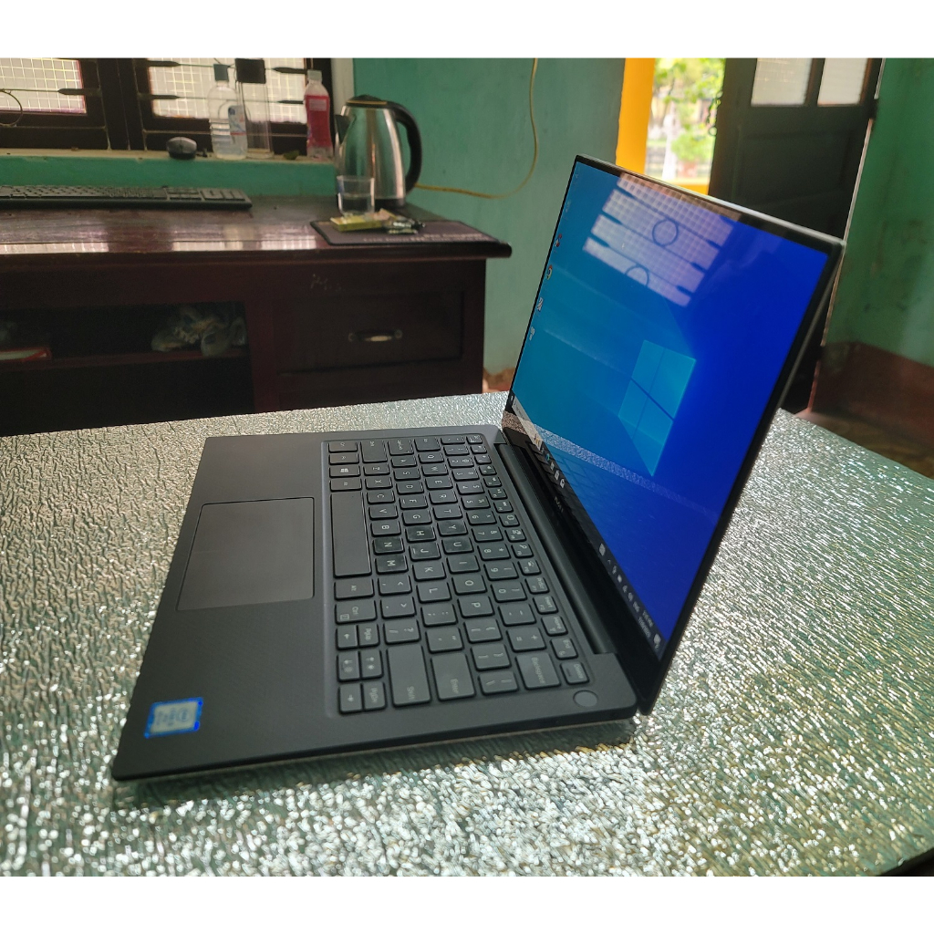 Laptop Dell XPS 9370 l Core i7-82550U l RAM 16GB l Màn hình 13'3 4K-CẢM ỨNG [ BẢO HÀNH 3 THÁNG ] đẹp 99%