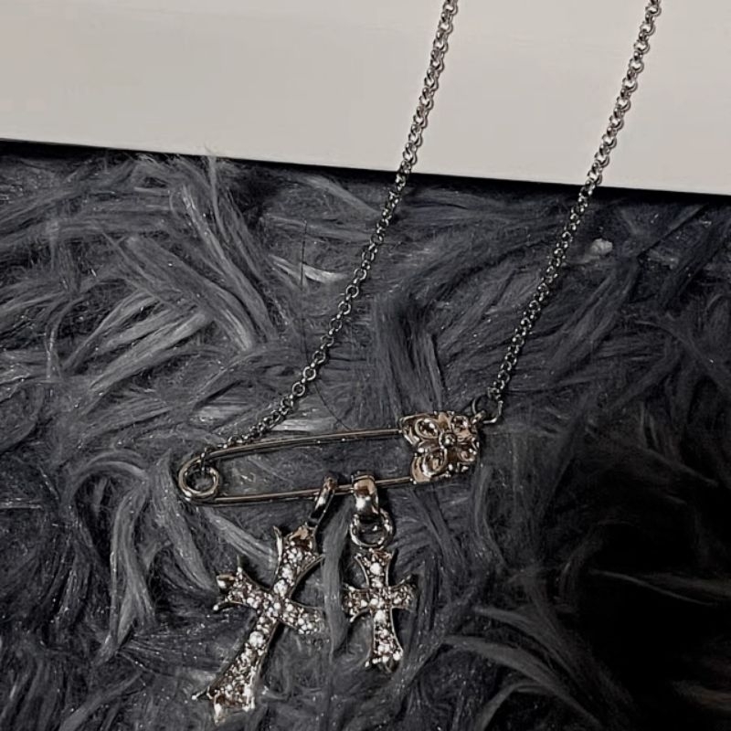 Dây Chuyền Ghim Băng Thánh Giá - TS1755 - BCorner