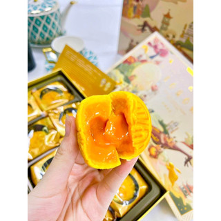 Bánh Trung Thu LAva Hongkong trứng muối tan chảy!