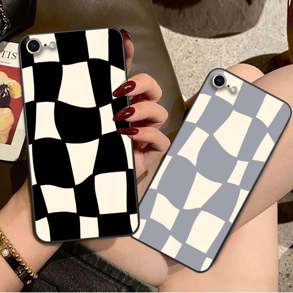 Ốp lưng Iphone 5/5S/5SE- IPHONE 6/6S-IPHONE 6/6S PLUS-IPHONE 7/8-IPHONE SE 2020 caro đen trắng họa tiết bàn cờ cute