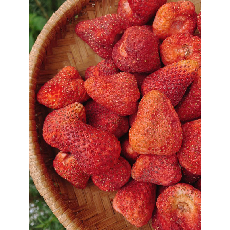 Dâu Tây Sấy Giòn | 100-500gr | Đặc sản Đà Lạt