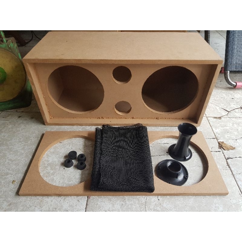 Vỏ thô 2 bass 20 chưa cắt mạch đầy đủ phụ kiện như hình