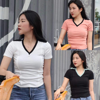 Áo thun dáng ôm nữ viền cổ tim tay ngắn phối cúc vai phom ôm baby tee