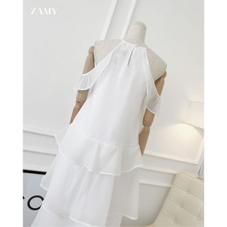16586 đầm maxi cổ yếm trắng