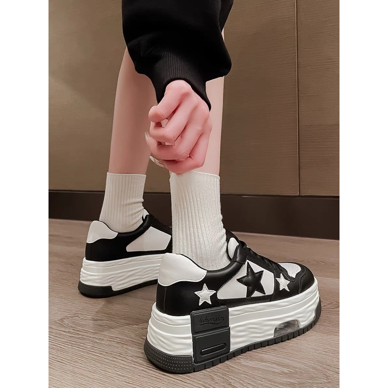 Giày thể thao độn đế phối hình sao siêu xinh