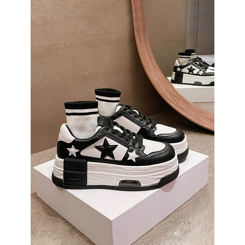 Giày thể thao độn đế phối hình sao siêu xinh