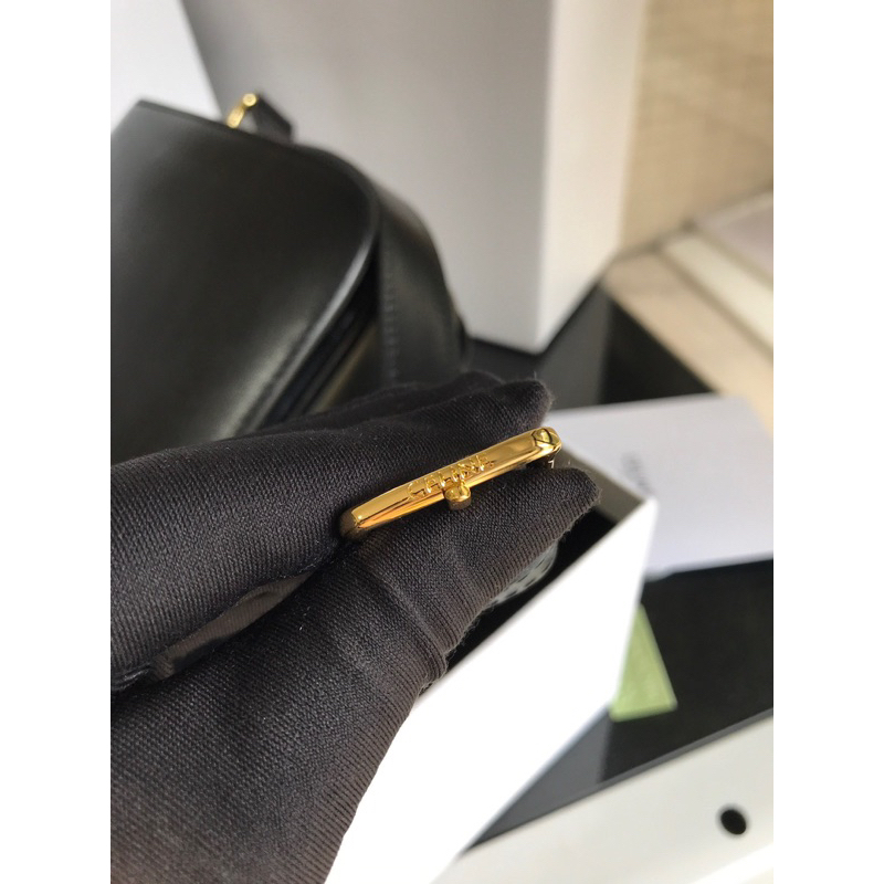 Túi Triomphe đeo chéo 22