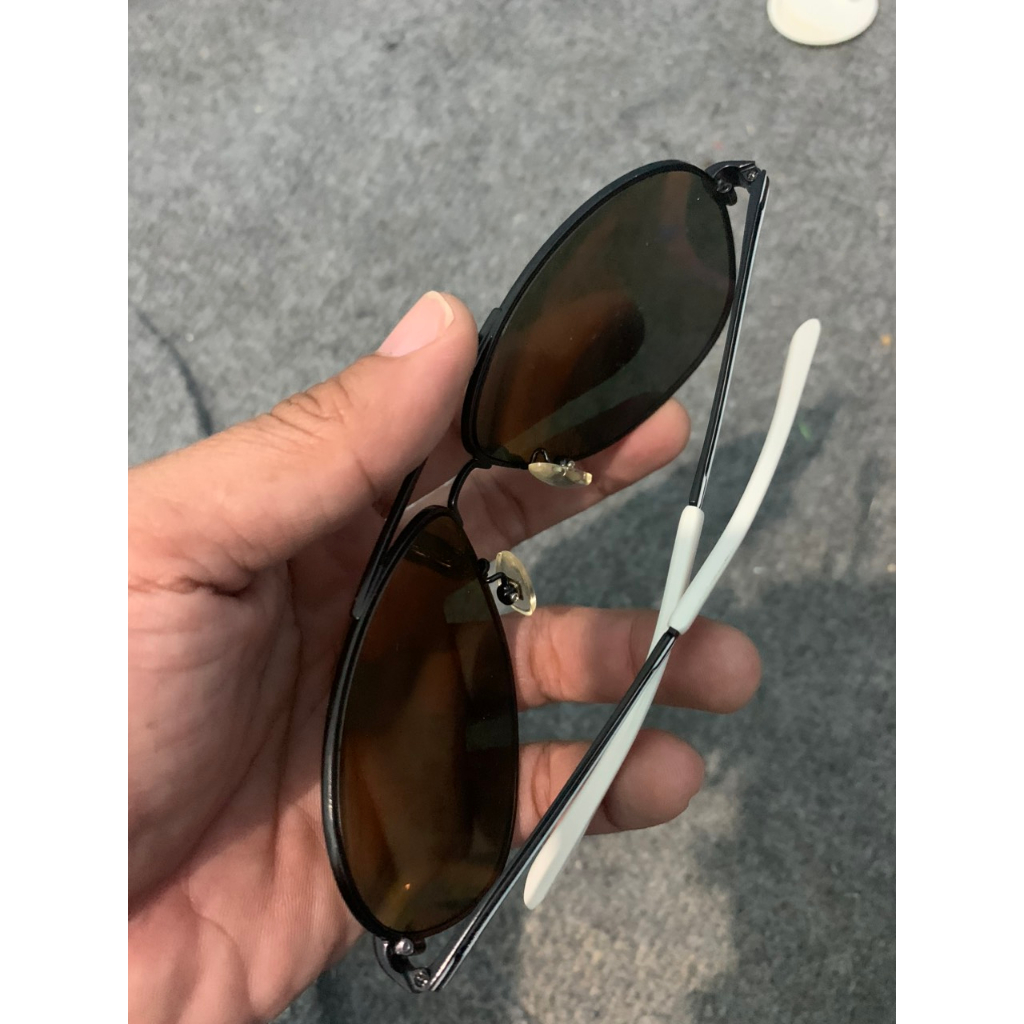 Kính si Nhật Amani