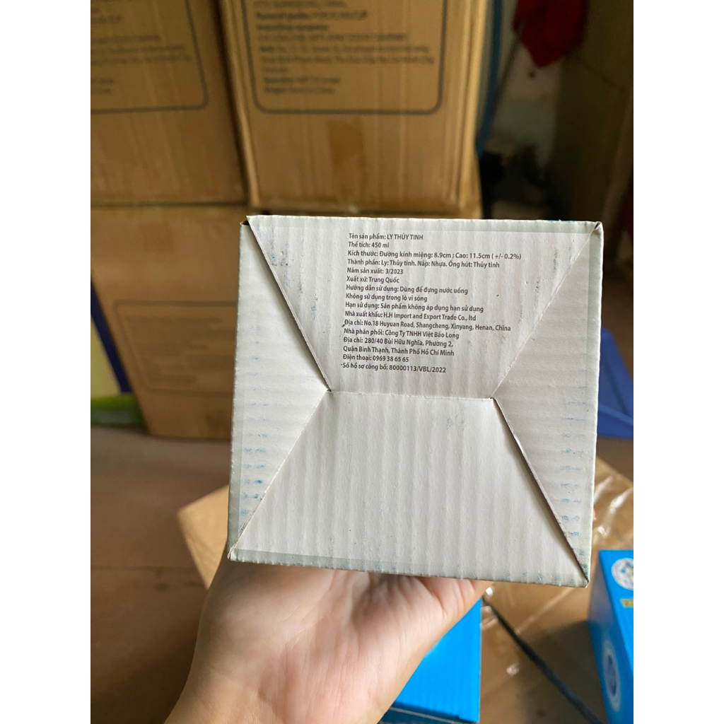 LY THỦY TINH KÈM ỐNG HÚT THỦY TINH QUÀ TẶNG SỮA DUTCH LADY