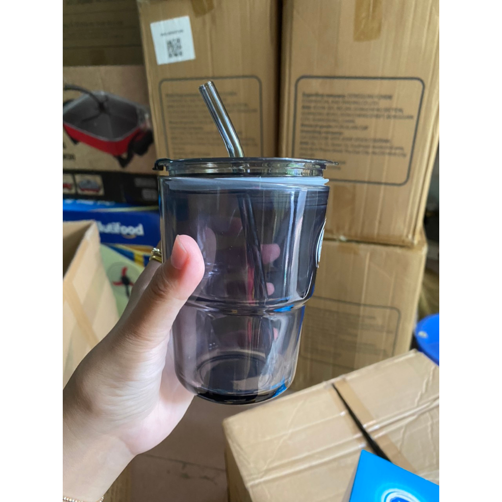 LY THỦY TINH KÈM ỐNG HÚT THỦY TINH QUÀ TẶNG SỮA DUTCH LADY