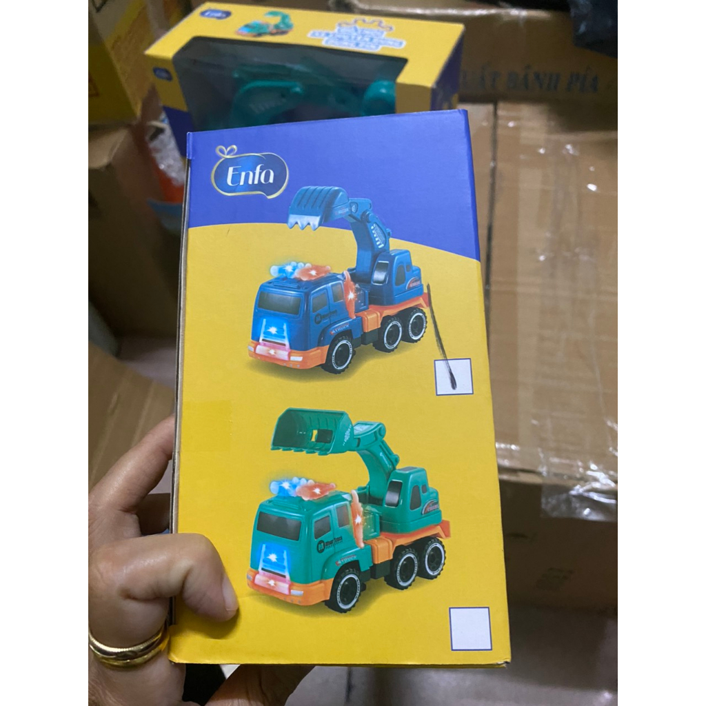 ĐỒ CHƠI XE CHUYÊN DỤNG DÙNG PIN QUÀ TẶNG SỮA ENFA