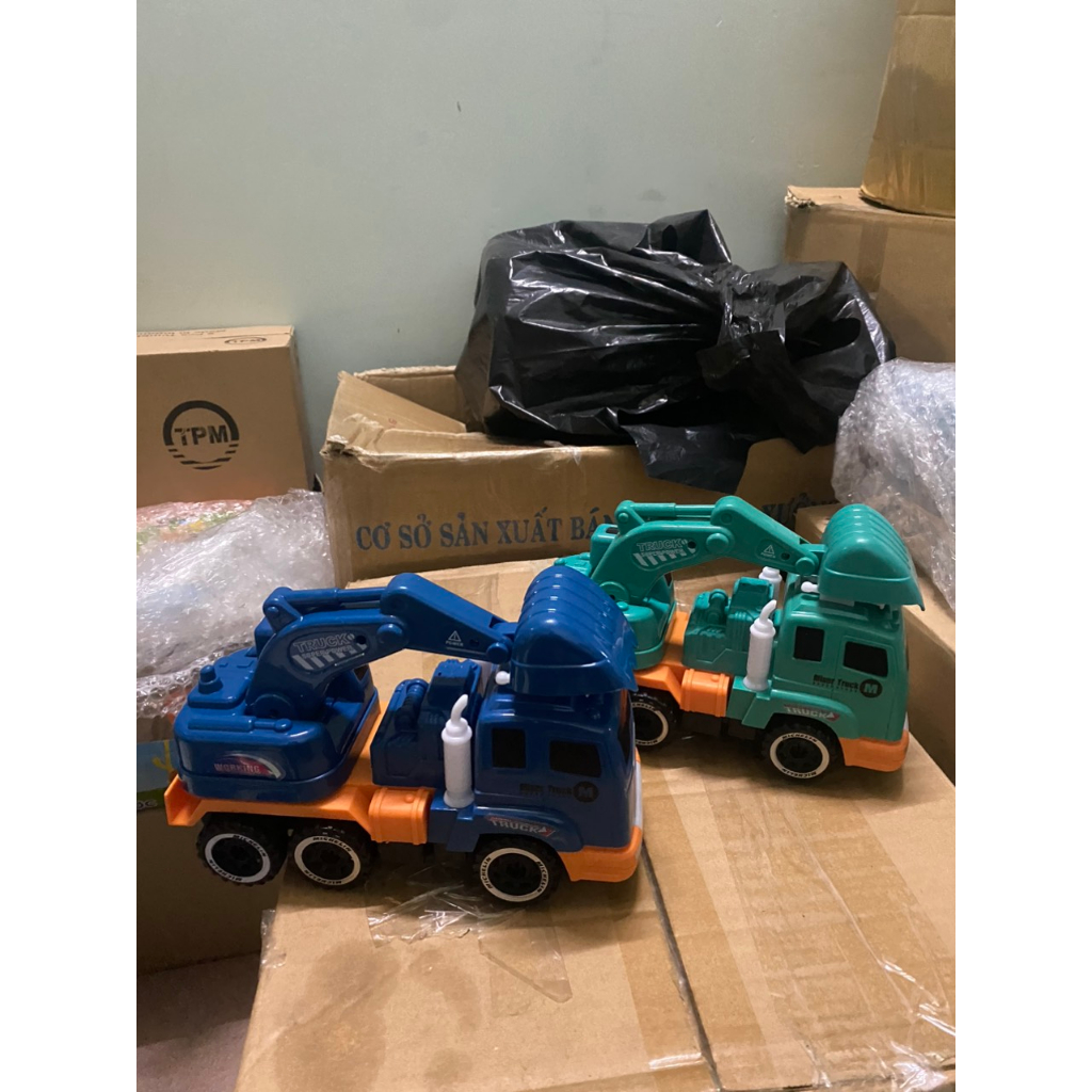 ĐỒ CHƠI XE CHUYÊN DỤNG DÙNG PIN QUÀ TẶNG SỮA ENFA