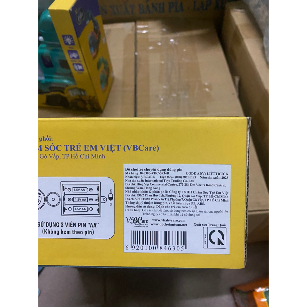 ĐỒ CHƠI XE CHUYÊN DỤNG DÙNG PIN QUÀ TẶNG SỮA ENFA