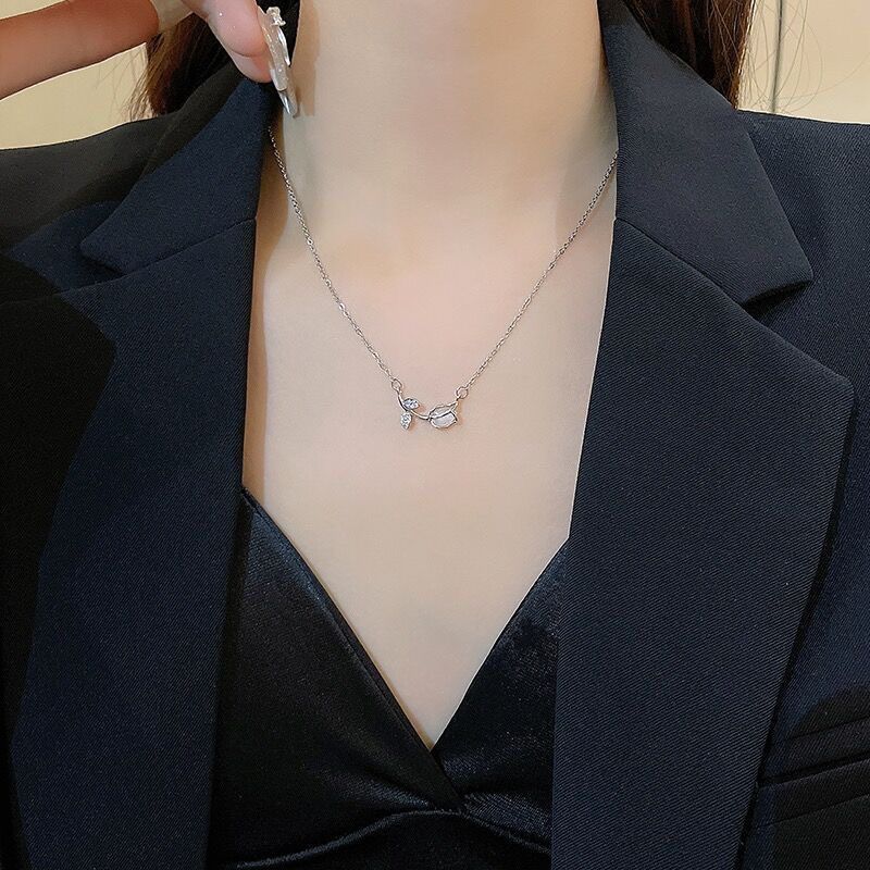 Dây Chuyền Titan Mạ Vàng / Bạc 925 Mặt Hoa Tulip Đính Đá Zircon Đơn Giản Thời Trang Cho Nữ