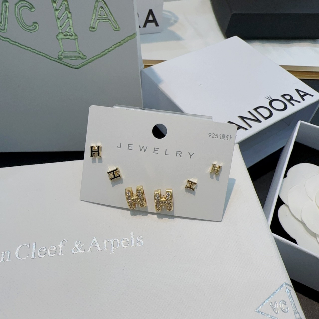 Bông tai titan đính đá sét 3 đôi khuyên titan đính đá xinh tiểu thư sang chảnh phụ kiện hoa tai Trang Nemo Shop