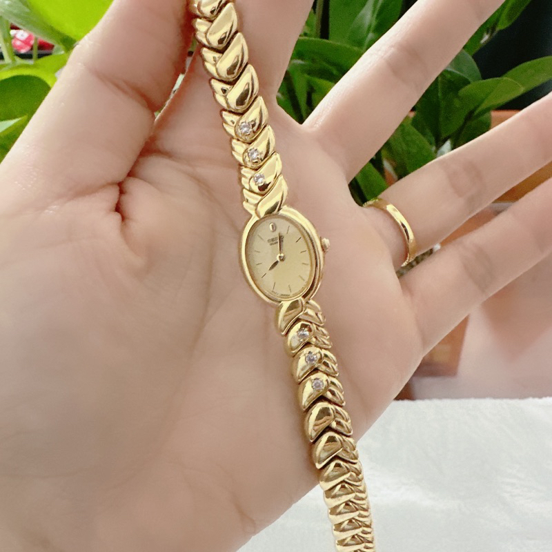 Đồng hồ nữ si nhật dáng lắc tay hiệu Seiko, dây khoá zin