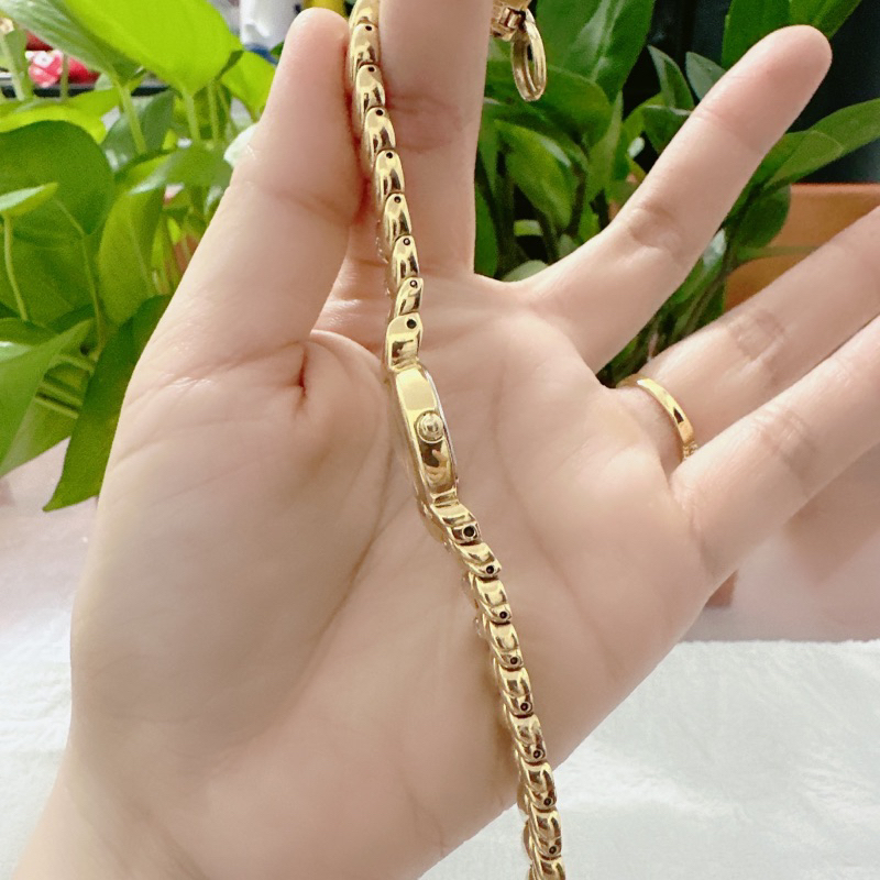 Đồng hồ nữ si nhật dáng lắc tay hiệu Seiko, dây khoá zin