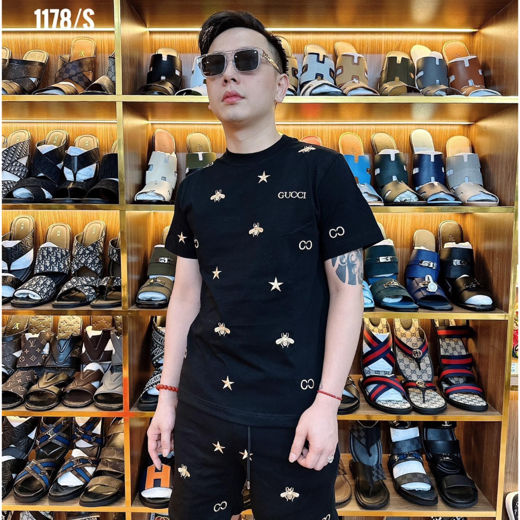 Áo Phông Nam G.C Phối Hoạ Tiết Ong Thêu Vàng Cực Chất - Áo Thun Nam Nữ Đôi G.C