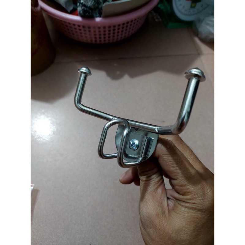 Móc treo đồ xe máy Móc Đôi 2 Móc Titan Và Inox Tặng Móc Giữa