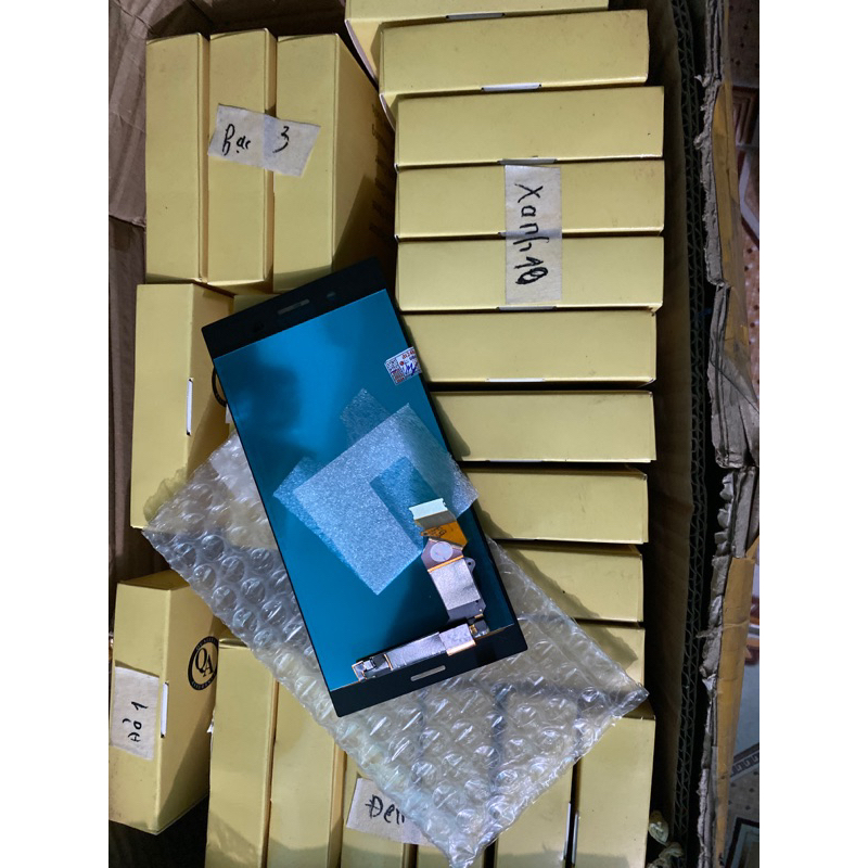 Màn hình Sony Xperia XZ Premium