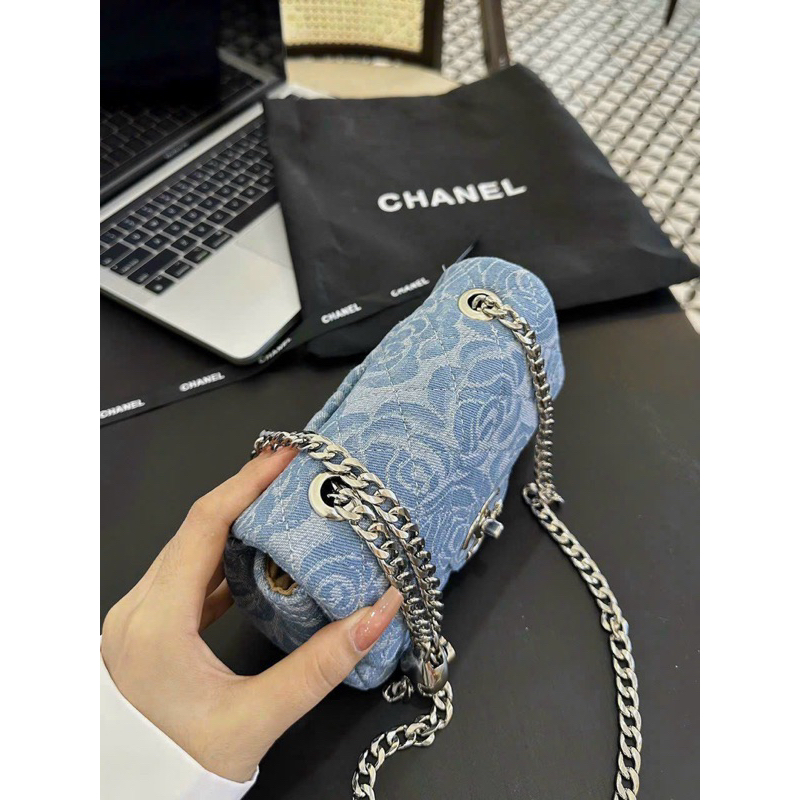 Túi đeo chéo classic hobo xanh jean hoa trà 20cm