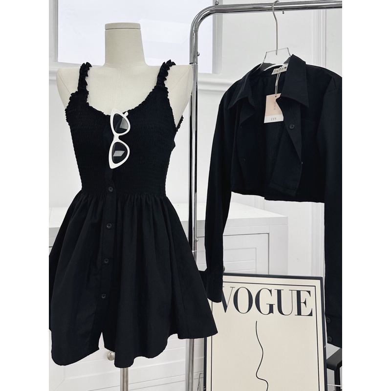 Đầm tafta cổ vuông phối tay bồng đính đá | BigBuy360 - bigbuy360.vn