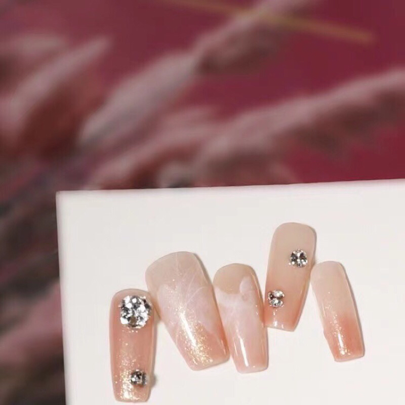 Màu nước trắng nén tạo loang vân đá