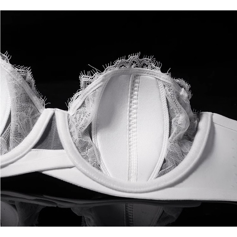 Bộ đồ lót ren có gọng mút mỏng vô cùng thoải mái