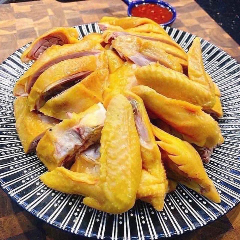 Gà ri ủ muối nguyên con