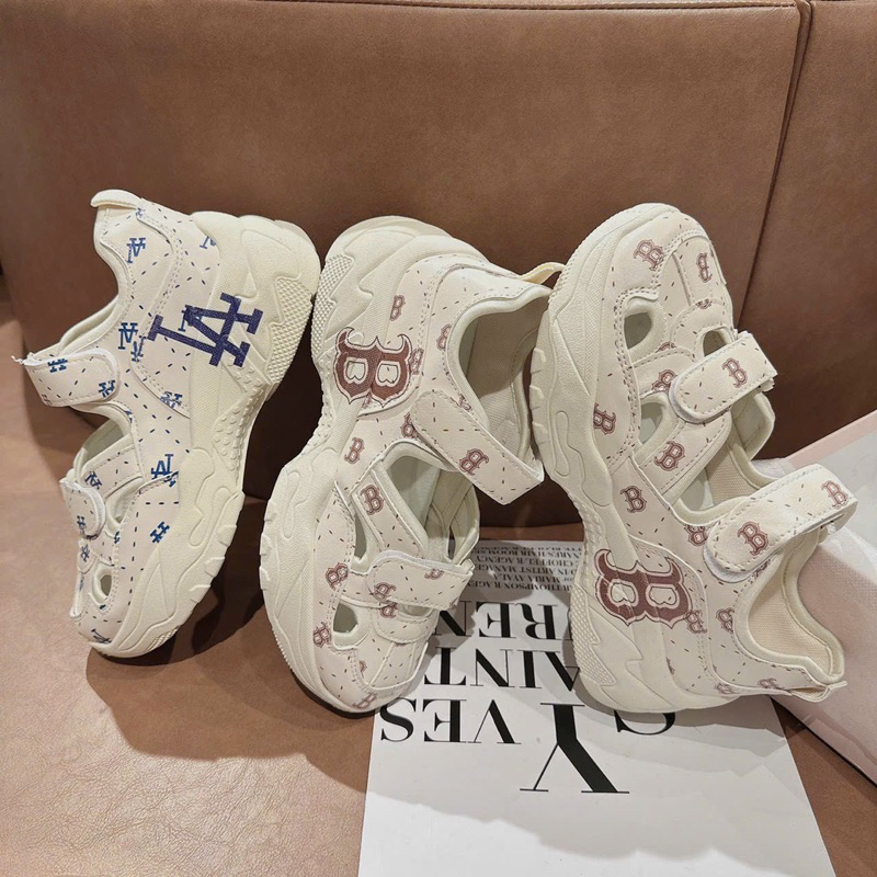 Giày sandal bata thể thao nữ basic in chữ nyia siêu hot đế cao 4cm đi êm màu trắng dể phối đồ - Letty shoes
