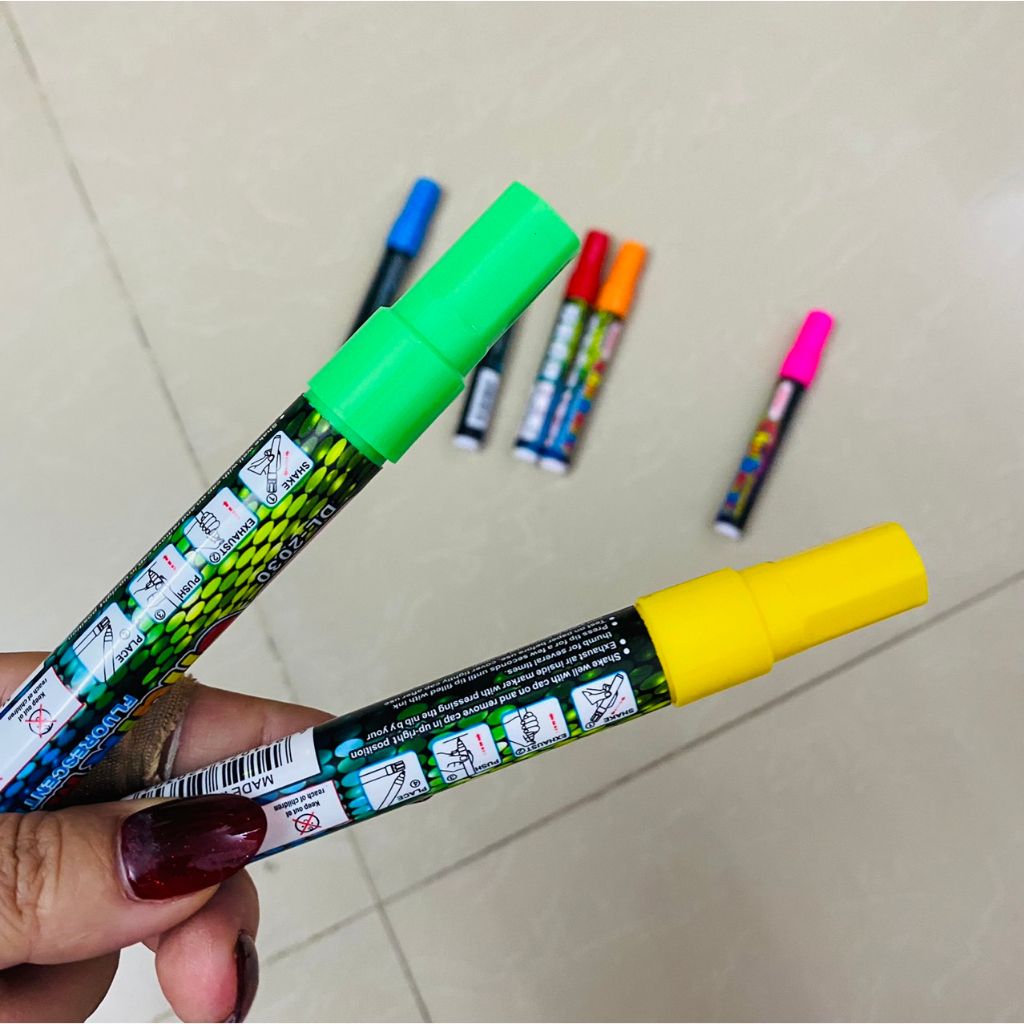 Bút trắng viết bảng đen dùng ghi giá sản phẩm, chương trình khuyến mại tại quầy rau củ, siêu thị, cửa hàng