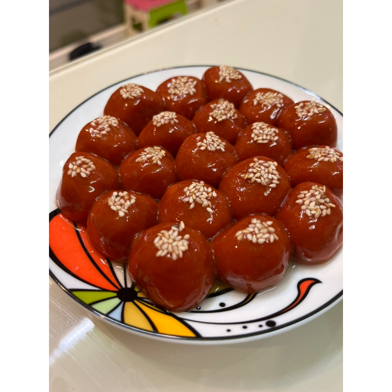 Lá cẩm đỏ sấy lạnh dùng là màu đỏ cam cho xôi, bánh