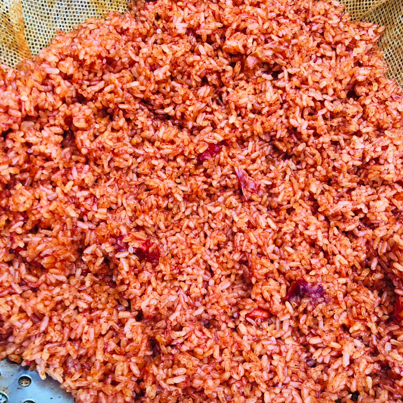 Lá cẩm đỏ sấy lạnh dùng là màu đỏ cam cho xôi, bánh