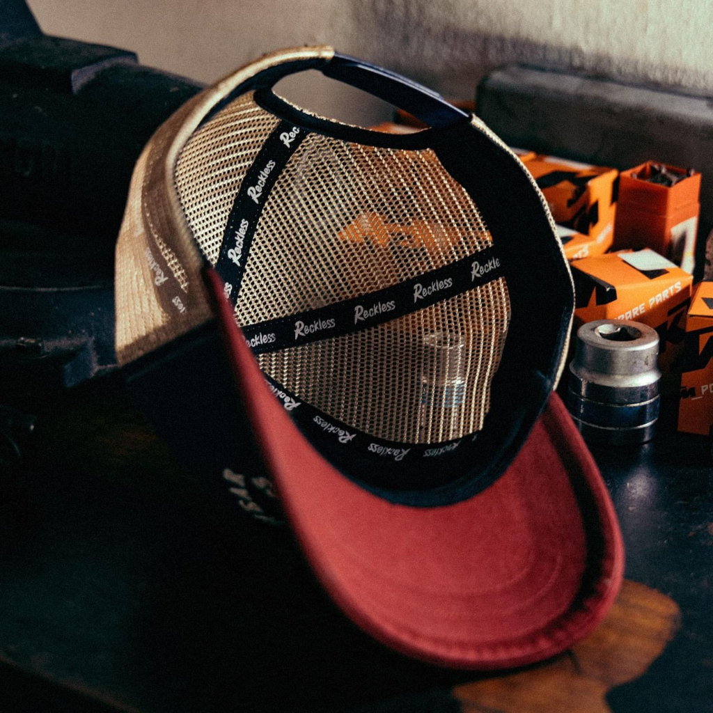 Mũ/Nón Lưỡi Trai Reckless - Trucker Cap - Vải Kaki Cotton Thoáng Khí, Lưới Thoát Nhiệt, Artwork Ép Chuyển Nhiệt M17