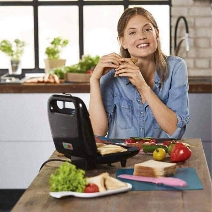 MÁY KẸP BÁNH MỲ SILVERCREST SSWM 700C2